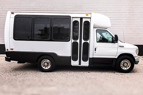 Milwaukee limo buses